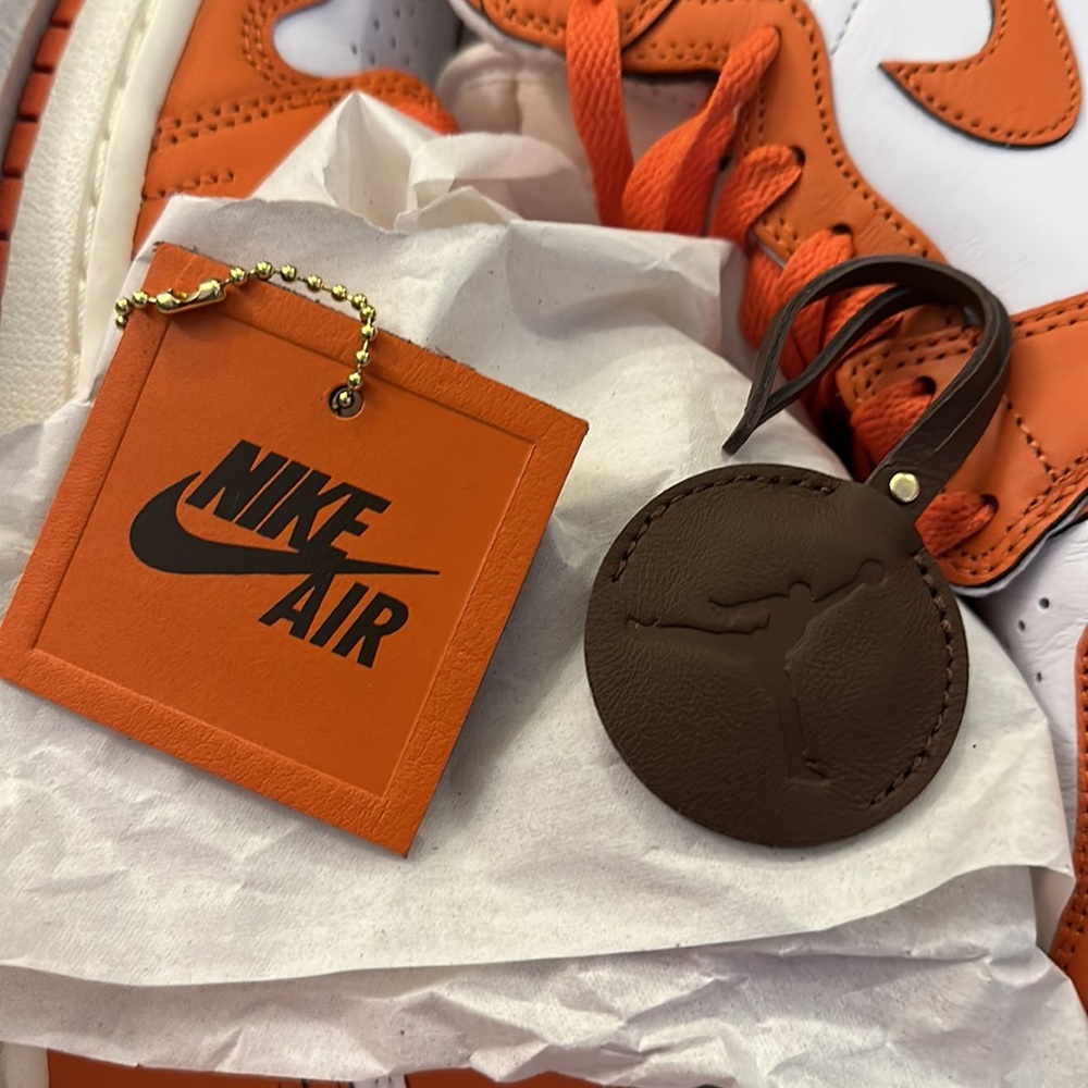Nike SNKRS Air Jordan 1 Retro High OG in orange and brown, sz 6.5, worn once! - Picture 7 of 8